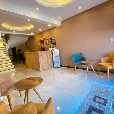 Hotel Nur & 3*