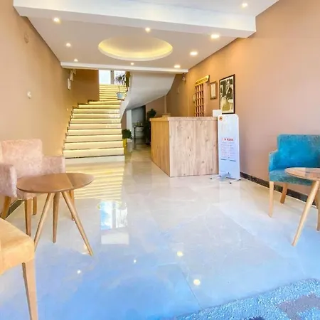 Hotel Nur & 3*
